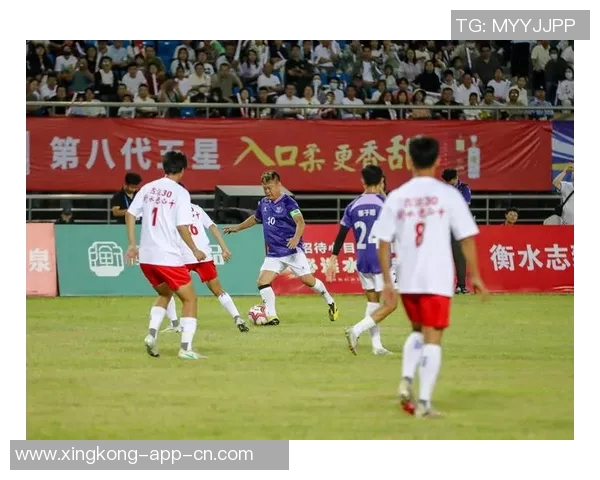 从足球球星经典语句看拼搏精神与团队合作的重要力量